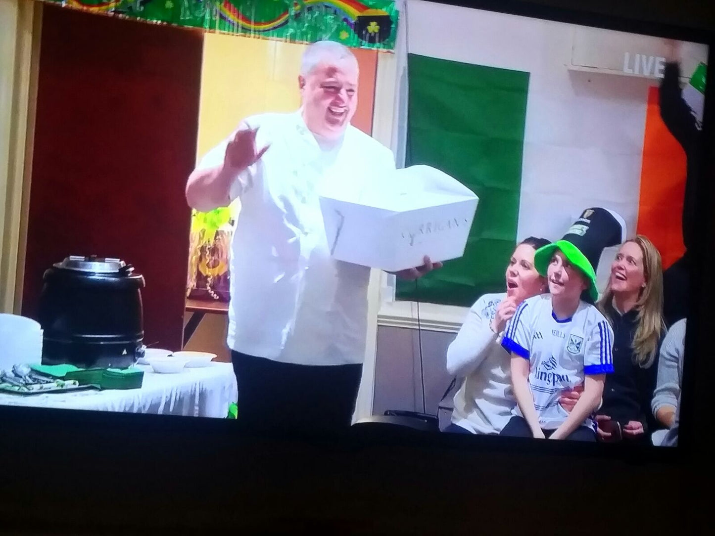 Event Box - Extra Large (Hamper Boxes For Four/Six People) - Kraft Brown Or White